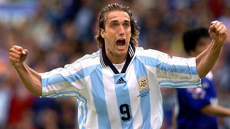 Gabriel Omar Batistuta là một trong những tiền đạo xuất sắc nhất trong lịch sử bóng đá Argentina