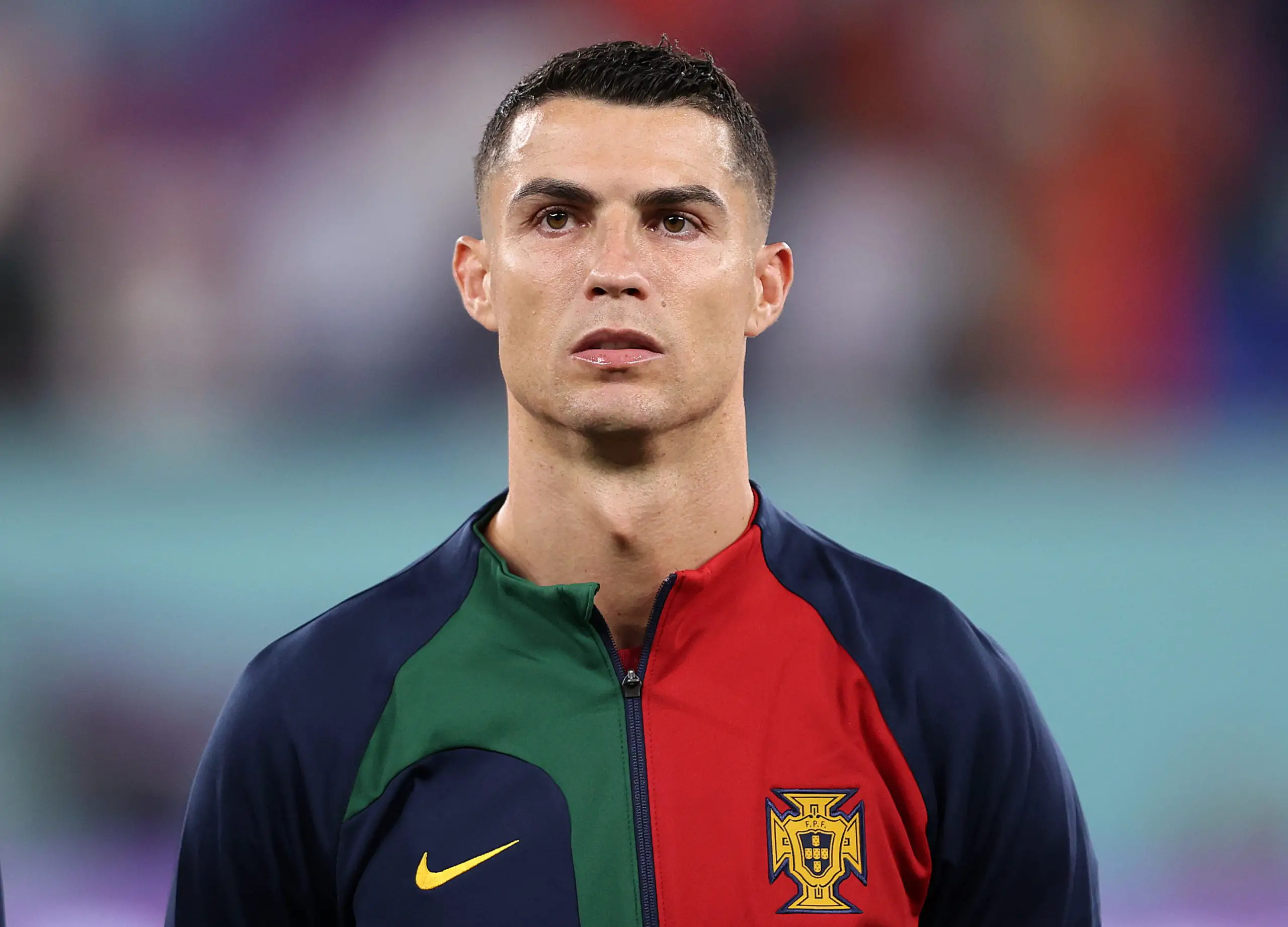 Cristiano Ronaldo là đội trưởng đội tuyển bóng đá quốc gia Bồ Đào Nha.