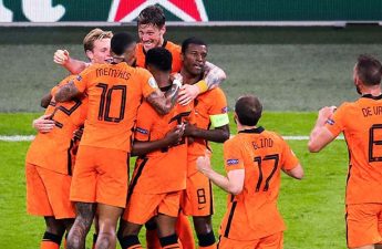 Cầu Thủ Đội Tuyển Hà Lan - Những người Hà Lan "bay"