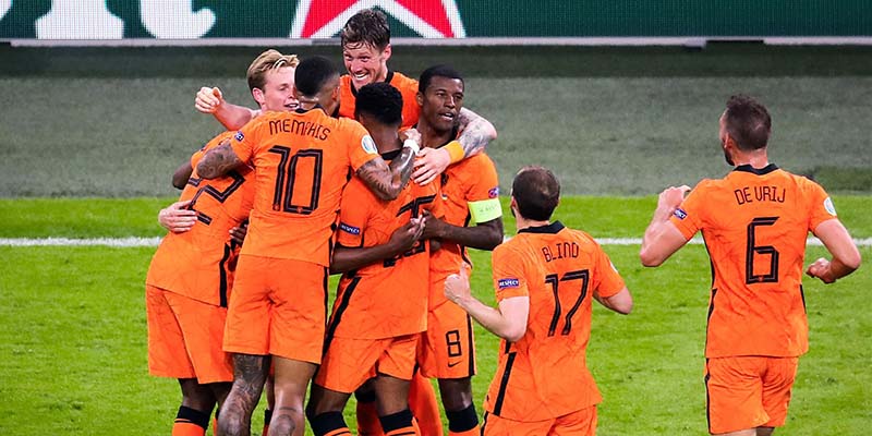 Cầu Thủ Đội Tuyển Hà Lan - Những người Hà Lan "bay"